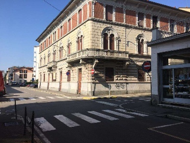 Foto Ufficio in Arnaldo Da Brescia 1, Gallarate Centro di 128 m² in vendita