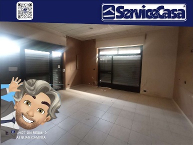 Foto Negozio in PIAZZA GABRIELE D'ANNUNZIO, Cerignola Centro di 70 m²