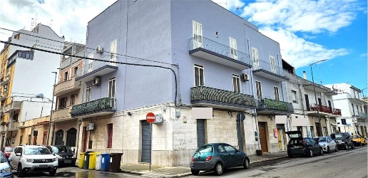 Foto Negozio in Via Sicilia angolo Via Umbria, Brindisi Commenda di 220 m²