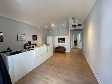 Foto Ufficio in Piazza SS Apostoli, Roma di 400 m² con 11 locali in affitto