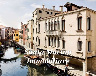 Foto Magazzino in Calle dei caffettier, Venezia San Marco di 48 m²
