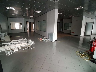 Foto Ufficio in Via Garibaldi 67, Fino Mornasco Centro di 440 m² in affitto