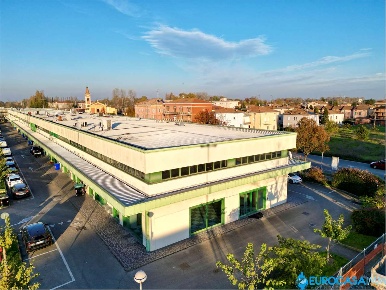 Foto Ufficio a Carpi di 320 m² con 10 locali in affitto