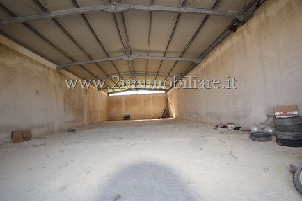 Foto Magazzino in Ss115, Mazara del Vallo di 300 m² con 1 locali in affitto