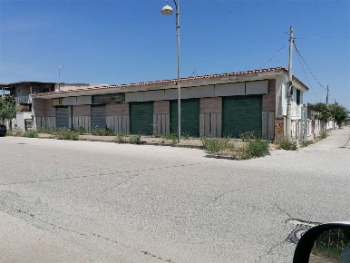 Foto Negozio in Viale F. Brunelleschi, Castel Volturno di 190 m² in vendita