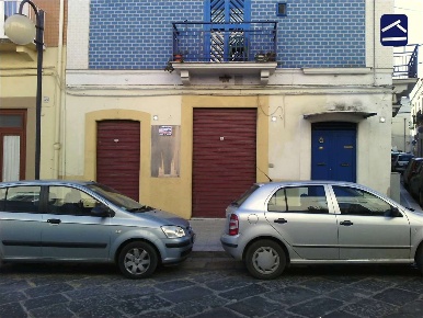 Foto Negozio in VIA VITTORIO VENETO, Cerignola Centro di 90 m² con 2 locali