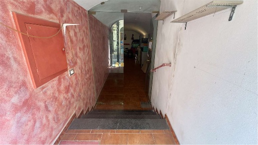 Foto Negozio in via Roma, Borghetto Santo Spirito di 60 m² con 2 locali