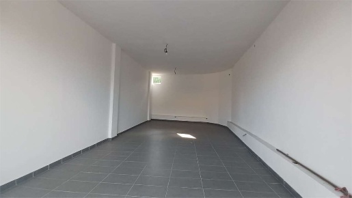 Foto Negozio a Frosinone di 130 m² con 2 locali in affitto