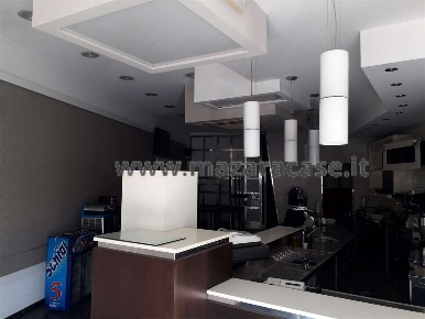 Foto Negozio a Mazara del Vallo di 270 m² con 2 locali in vendita