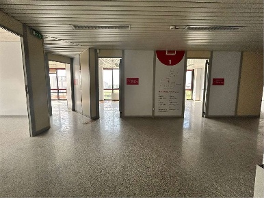 Foto Ufficio in via delle industrie, Mezzago Marghera - Catene di 500 m²