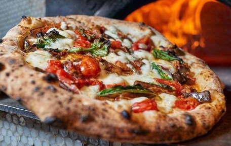 Foto Attività commerciale in Pizzeria, Bolzano Centro di 100 m² in vendita