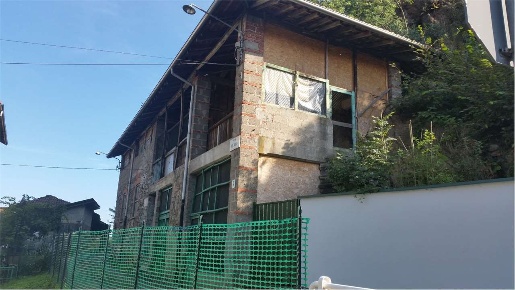 Foto Magazzino in via del sasso 4, Serravalle Sesia Centro di 112 m²