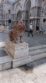 Foto Negozio in Piazza San Marco, Venezia San Marco di 60 m² con 5 locali