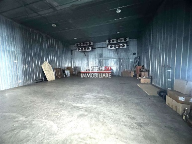 Foto Magazzino in via partigiani, Gravellona Toce Centro di 250 m²