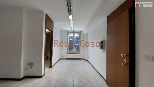 Foto Ufficio in Via Poletti, Modena Crocetta di 28 m² con 1 locali