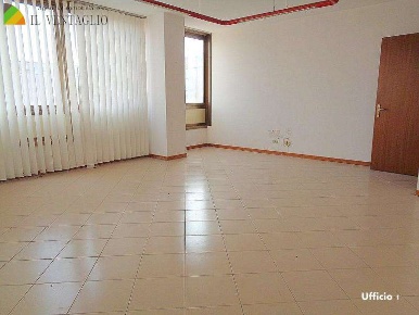 Foto Ufficio a Sassuolo di 75 m² con 1 locali in vendita