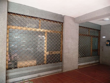 Foto Negozio in via Ceccano 2, Frosinone Le Rase, Vetiche di 90 m²