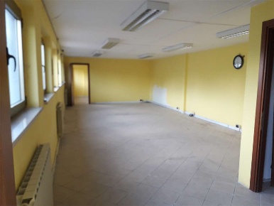 Foto Ufficio in Guamo, Capannori Verciano - Guamo di 135 m² con 4 locali