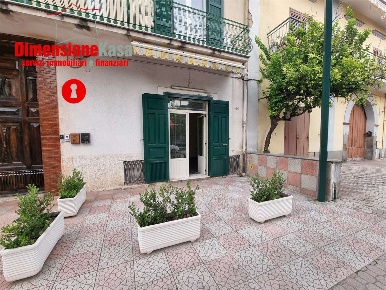 Foto Ufficio in via nazionale delle puglie  12, Cimitile di 70 m²