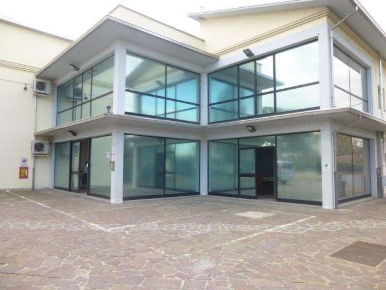 Foto Ufficio in Via Punta di Ferro, Forlì Coriano di 165 m² con 2 locali