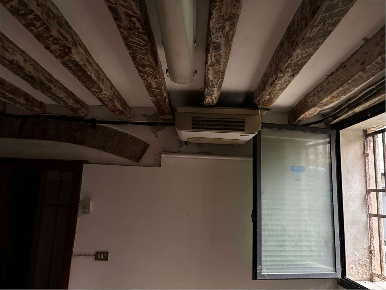 Foto Negozio in SANTA CROCE, Venezia Santa Croce di 75 m² con 2 locali