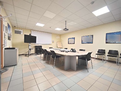 Foto Ufficio in Viale Einaudi, Lucca Sant'Angelo di 400 m² con 11 locali