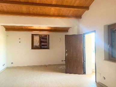 Foto Ufficio a Monte San Giovanni Campano di 120 m² con 5 locali in affitto