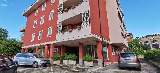 Foto Ufficio a Deruta di 175 m² con 6 locali in vendita