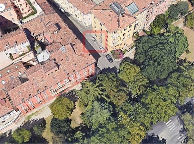 Foto Negozio in via Selmi F. 91, Modena Centro Storico di 25 m² in affitto