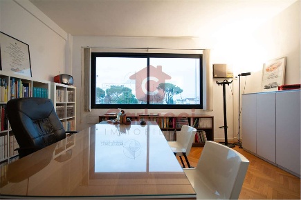 Foto Ufficio a Massa e Cozzile di 84 m² con 3 locali in vendita