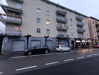 Foto Negozio a Malgrate di 150 m² con 1 locali in vendita