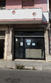 Foto Negozio in via Cellino 291, San Donaci di 100 m² con 1 locali