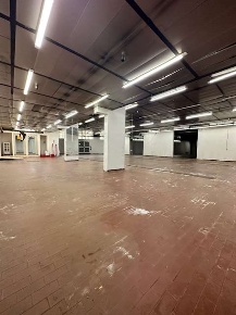 Foto Magazzino a Vergiate di 550 m² con 3 locali in affitto