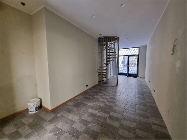 Foto Ufficio in Via Roma 1, Cantù Centro di 66 m² con 3 locali in affitto