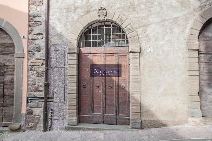 Foto Negozio in Via Milesi 16, Gromo Centro di 38 m² con 2 locali