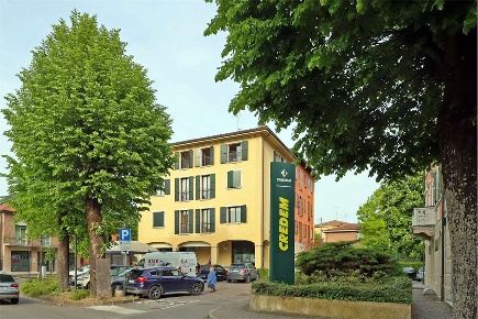 Foto Negozio a San Polo d'Enza di 81 m² con 2 locali in vendita