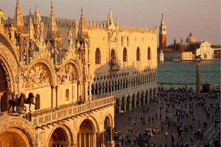 Foto Negozio in Piazza San Marco, Venezia San Marco di 170 m² con 5 locali