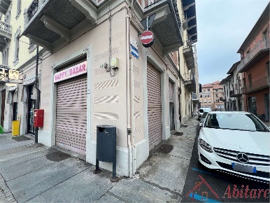 Foto Negozio a Alba di 215 m² con 3 locali in affitto