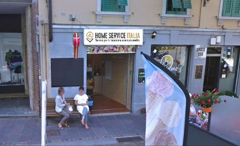 Foto Negozio in Via TArtarotti 56, Rovereto Centro Storico, Santa Maria
