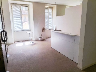 Foto Ufficio in c.so garibaldi, Ancona Corsi di 168 m² con 10 locali