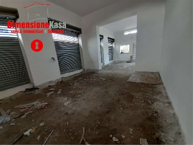 Foto Negozio in Via croce Del papa, Nola di 90 m² con 1 locali in affitto