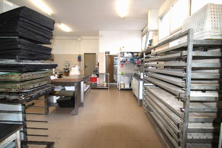 Foto Negozio in Via de Gasperi 16, Scandiano Rosta Nuova di 150 m²