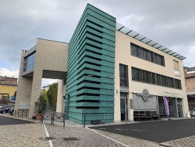 Foto Ufficio in Via Tre Febbraio 24, Carpi di 72 m² con 2 locali in vendita
