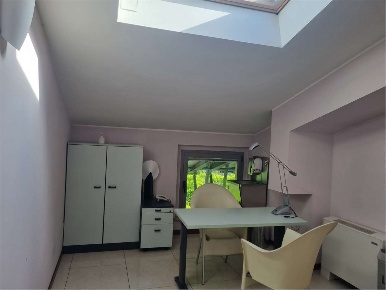 Foto Ufficio in Via Ermini, Assisi Santa Maria degli Angeli di 14 m²