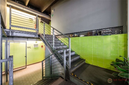 Foto Negozio a San Giovanni in Persiceto di 600 m² con 6 locali in affitto