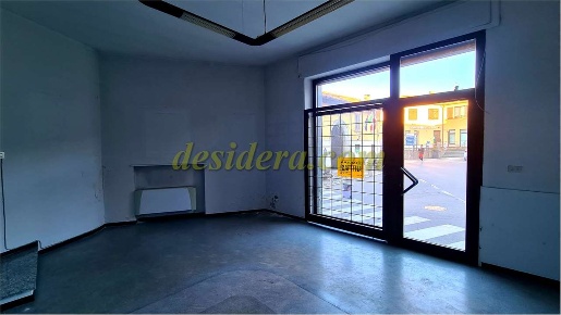 Foto Ufficio a Varallo Pombia di 70 m² con 3 locali in vendita