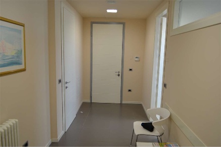 Foto Ufficio a Monsummano Terme di 75 m² con 3 locali in vendita