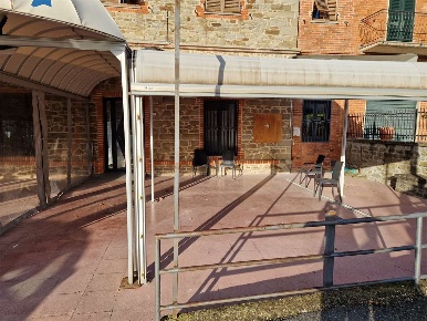 Foto Negozio a Chitignano di 65 m² con 2 locali in affitto