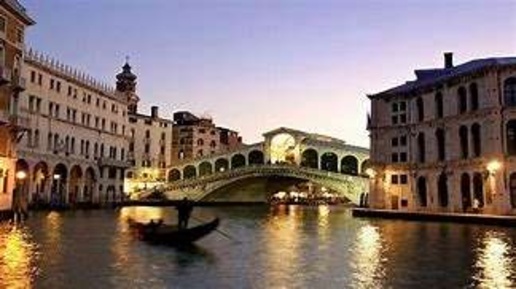 Foto Negozio in spadaria, Venezia San Marco di 200 m² con 8 locali