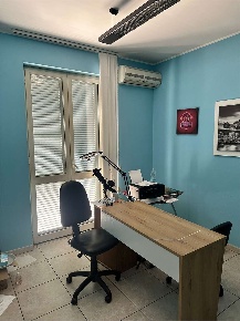 Foto Ufficio a Frosinone di 80 m² con 3 locali in affitto